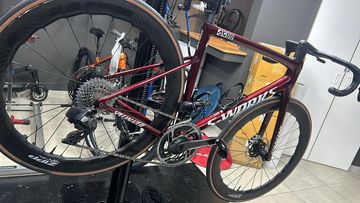 Used Specialized Tarmac SRAM Red eTap AXS 2024 Road & Gravel, Red — image 3 of 3