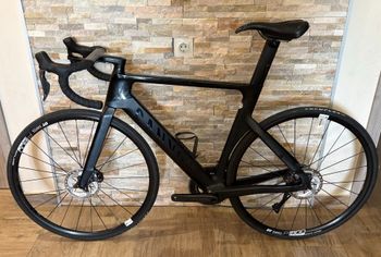 Used Canyon Aeroad CF SLX 8 Disc Di2 2023 2023 Road & Gravel
