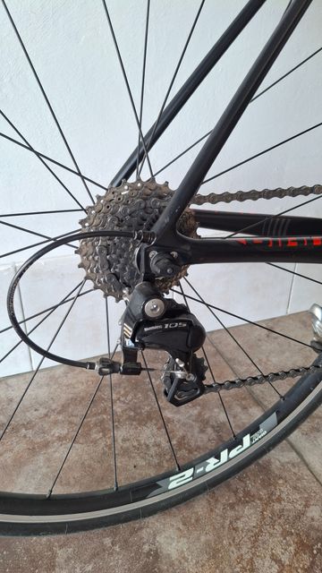 Käytetty Giant TCR Advanced 2 2017 2017 Road & Gravel — kuva 9 / 9