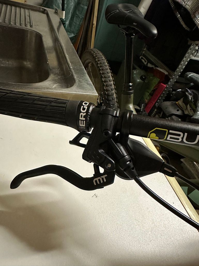 Brugt Trek Slash 9.7 Gen 5 2023 2023 Mountainbike — billede 3 af 7