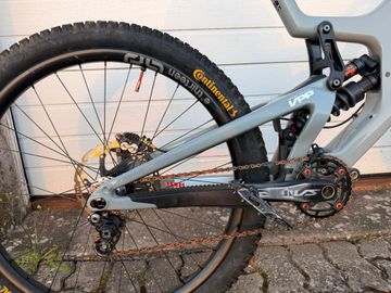 Použité Santa Cruz V10 Single Speed / Fixed Gear 2020 Mountainbike — obrázek 3 z 6