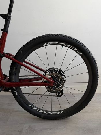 Gebrauchtes Specialized Epic SRAM XX1 Eagle AXS 2025 Mountainbike, Rot — Bild 7 von 9