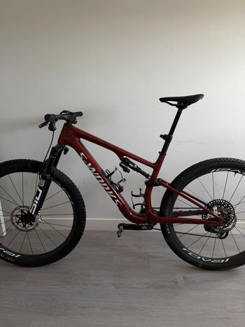 Gebrauchtes Specialized Epic SRAM XX1 Eagle AXS 2025 Mountainbike, Rot — Bild 2 von 9