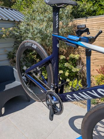 Canyon Aeroad CF SL 8 Disc 2023 2023 Road & Gravel usato, Blu — immagine 3 di 5