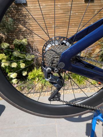 Tweedehands Canyon Aeroad CF SL 8 Disc 2023 2023 Road & Gravel — afbeelding 4 van 5