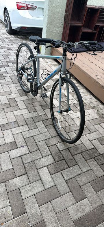 Used Trek FX 1 Stagger 2020 2020 Urban, Light Gray — image 2 of 9