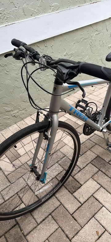 Used Trek FX 1 Stagger 2020 2020 Urban, Light Gray — image 4 of 9