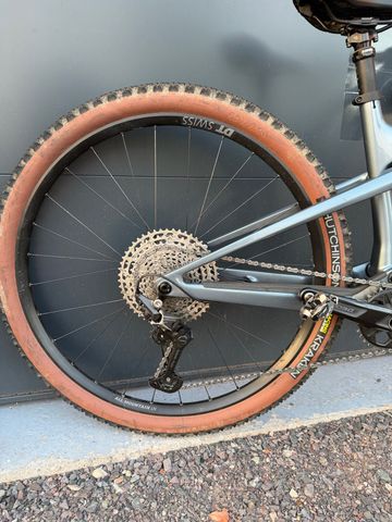 Brugt Canyon Lux Trail CF 6 2025 2025 Mountainbike — billede 4 af 9