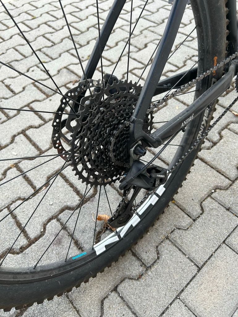 Used CUBE ANALOG 2020 2020 Mountainbike, Black, 27.5, 29 — image 3 of 10