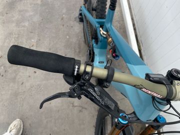 Gebrauchtes Canyon Spectral:ON CF 9 2022 2022 Mountainbike, Blau — Bild 17 von 20