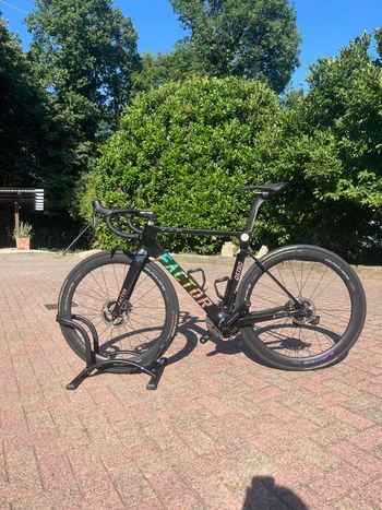 Factor Ostro Shimano Dura Ace Di2 2023 Road & Gravel usato