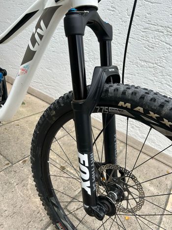 Gebrauchtes Liv Pique 2 2018 2018 Mountainbike, Weiß, 27.5 — Bild 4 von 6
