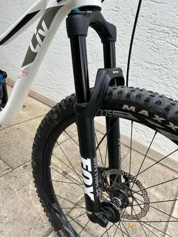 Used Liv Pique 2 2018 2018 Mountainbike, White, 27.5 — image 4 of 6
