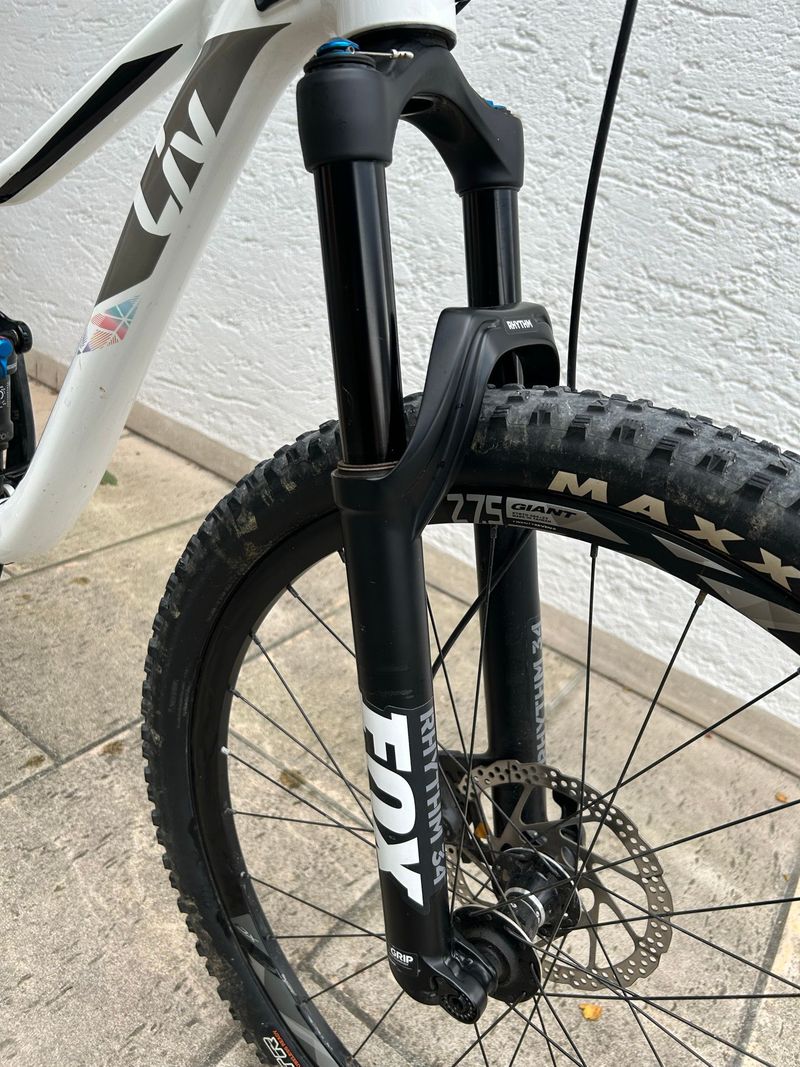 Used Liv Pique 2 2018 2018 Mountainbike, White, 27.5 — image 4 of 6
