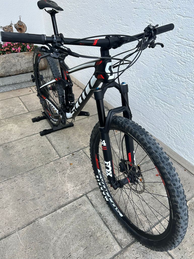 Used Scott Spark 720 2017 2017 Mountainbike, Black, 27.5 — image 2 of 7