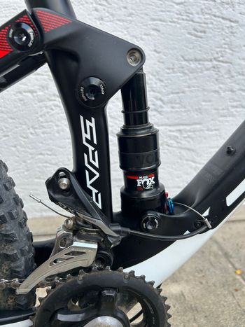 Used Scott Spark 720 2017 2017 Mountainbike, Black, 27.5 — image 3 of 7