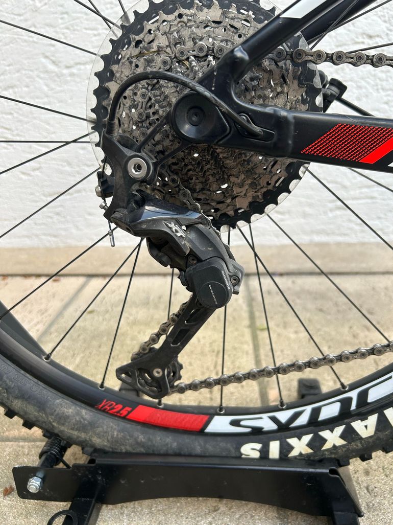 Used Scott Spark 720 2017 2017 Mountainbike, Black, 27.5 — image 5 of 7