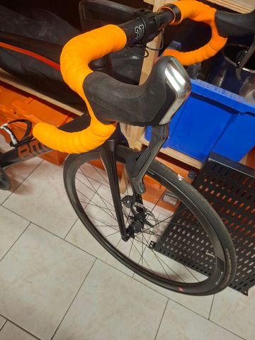 Used BMC Roadmachine 01 ONE 2020 2020 Road & Gravel, Black — image 2 of 4