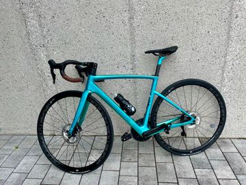 Used Chapter2 TOA Shimano Ultegra Di2 2022 Road & Gravel, Blue — image 1 of 9