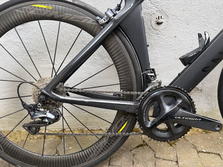 Gebrauchtes Canyon Speedmax WMN CF 8.0 2018 2018 Road & Gravel, Schwarz — Bild 8 von 9