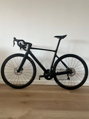 Używany Scott Addict RC 15 carbon 2021 2021 Road & Gravel