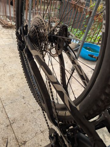 Used Specialized Camber Shimano Deore XT 2015 Mountainbike, Black — image 25 of 37