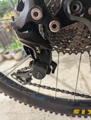 Used Specialized Camber Shimano Deore XT 2015 Mountainbike, Black — image 10 of 37