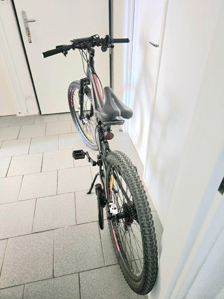 Gebrauchtes Licorne Custom Shimano Tourney 2025 Mountainbike, Schwarz — Bild 11 von 17