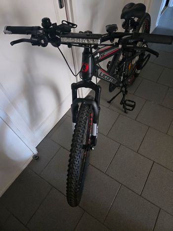 Used Licorne Custom Shimano Tourney 2025 Mountainbike, Black — image 2 of 8