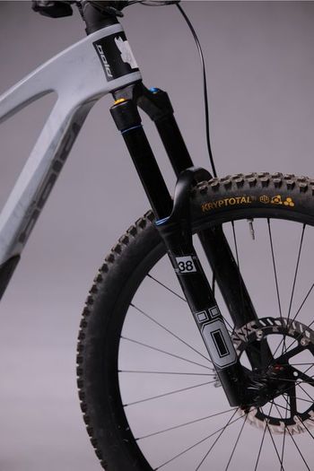 Gebrauchtes Bold Unplugged Ultimate 2024 Mountainbike, Hellgrau — Bild 2 von 5