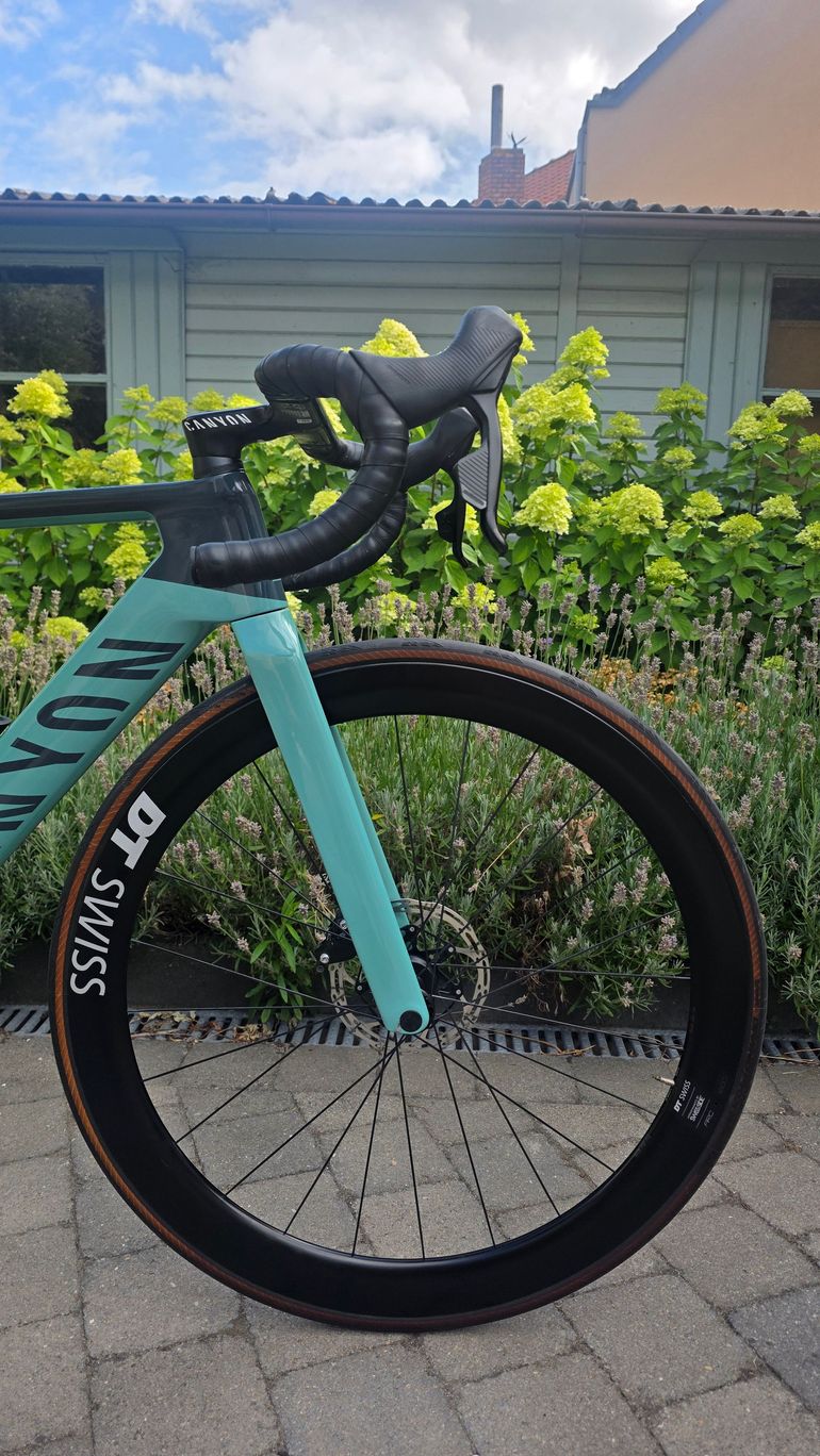 Brugt Canyon Aeroad CF SLX 7 eTap 2024 2024 Road & Gravel — billede 5 af 17