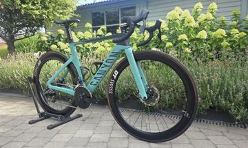 Canyon Aeroad CF SLX 7 eTap 2024 2024 Road & Gravel usato, Verde — immagine 2 di 17