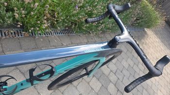 Brugt Canyon Aeroad CF SLX 7 eTap 2024 2024 Road & Gravel — billede 9 af 17