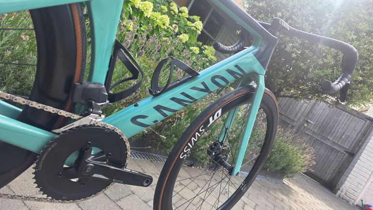 Brugt Canyon Aeroad CF SLX 7 eTap 2024 2024 Road & Gravel — billede 4 af 17