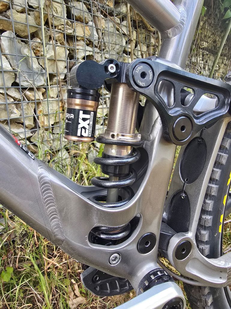 Used Banshee Custom SRAM GX Eagle 2023 Mountainbike, Light Gray — image 6 of 10