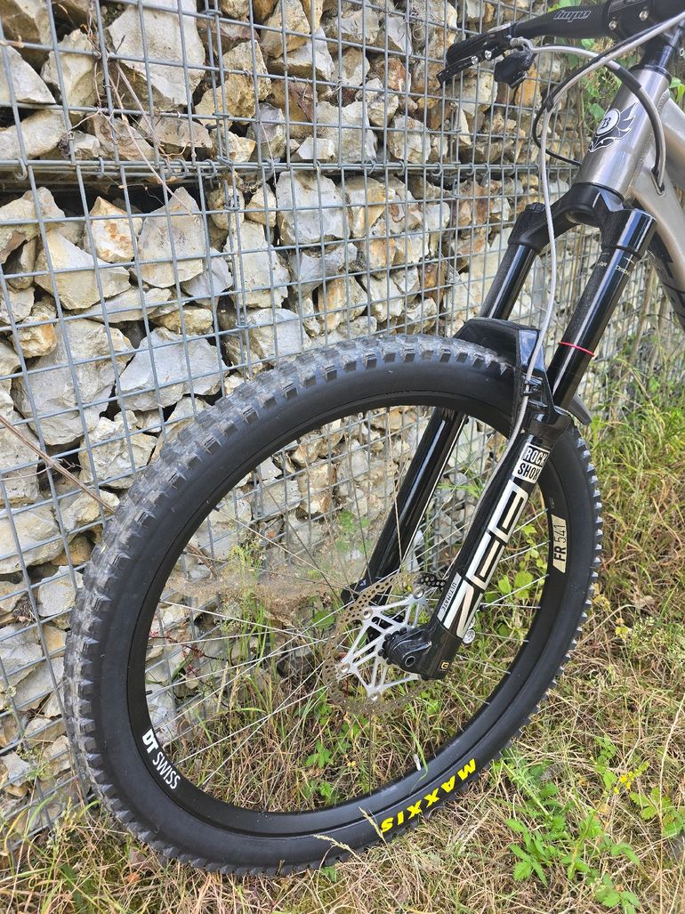 Used Banshee Custom SRAM GX Eagle 2023 Mountainbike, Light Gray — image 10 of 10