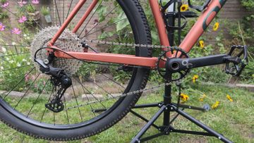 Used Orbea ONNA 10 2022 2022 Mountainbike, Red, 27.5, 29 — image 3 of 7