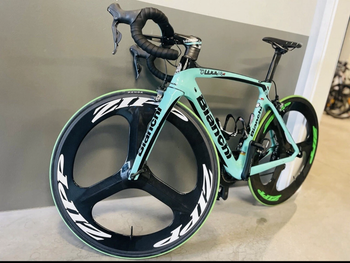 Used Bianchi Oltre XR4 - Ultegra Di2 2022 2022 Road & Gravel