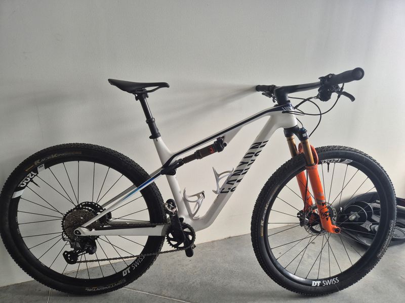Used Canyon Lux CF SLX 9 TEAM 2022 2022 MTB