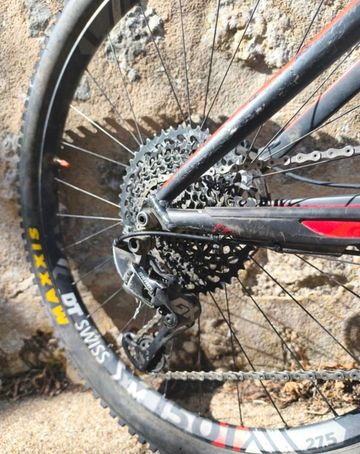 Käytetty Giant Trance Advanced 27.5 2 2015 2015 Mountainbike — kuva 3 / 6