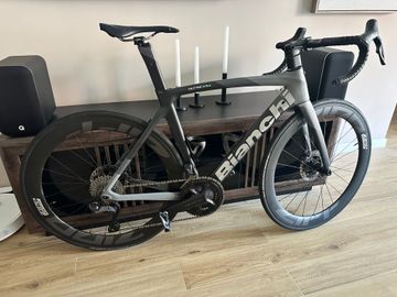 Brugt Bianchi Oltre XR4 - Ultegra Di2 2022 2022 Road & Gravel