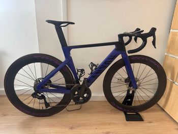 Used Canyon Aeroad CF SLX 8 Di2 Cosmic 2024 2024 Road & Gravel