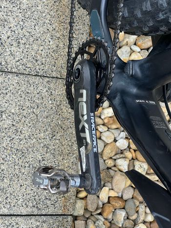 Used Trek Farley 9.8 2016 2016 Mountainbike, Black — image 4 of 5