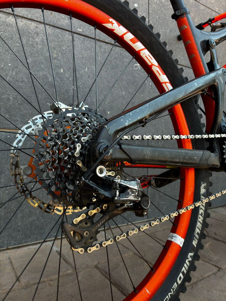 Santa Cruz Nomad CC XX1 2017 2017 Mountainbike usato, Arancione — immagine 3 di 14