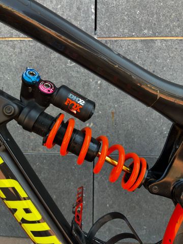 Używany Santa Cruz Nomad CC XX1 2017 2017 Mountainbike — zdjęcie 10 z 14