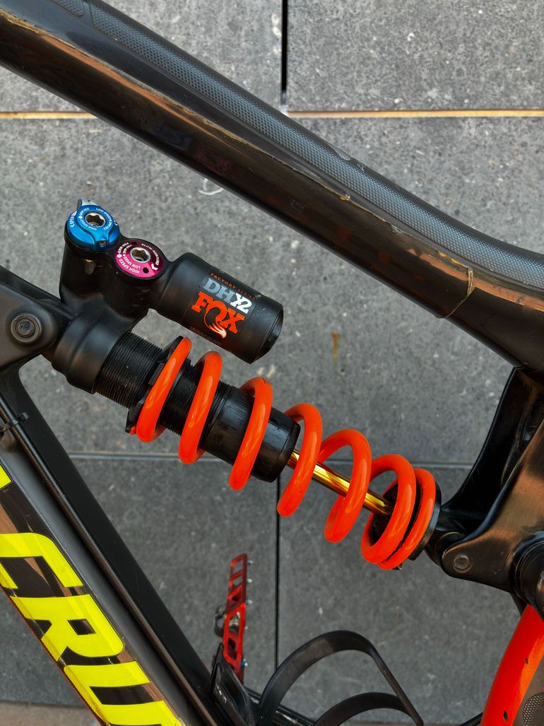 Santa Cruz Nomad CC XX1 2017 2017 Mountainbike usato, Arancione — immagine 10 di 14