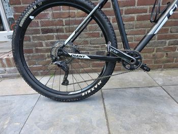 Giant Talon 2 2020 2020 Mountainbike usato, Nero — immagine 3 di 5