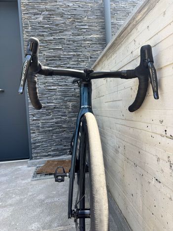 Used Scott Addict RC Pro 2024 2024 Road & Gravel, Blue — image 5 of 9