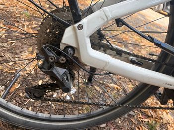 Used Carver Revolution Shimano CUES Di2 2024 Urban, White — image 3 of 4