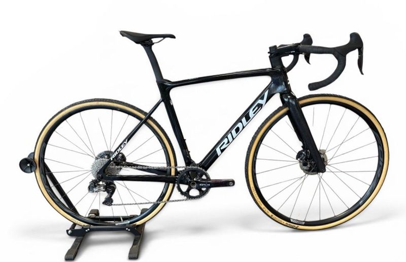 Ridley X-night RS Carbon Cyclocrossbike, Size M, Carbon Cockpit, Sram Force AXS 1x12, Powermeter 2026 Road & Gravel usato